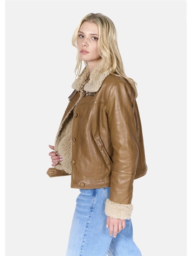 Pelliza Cozy de Freaky Nation