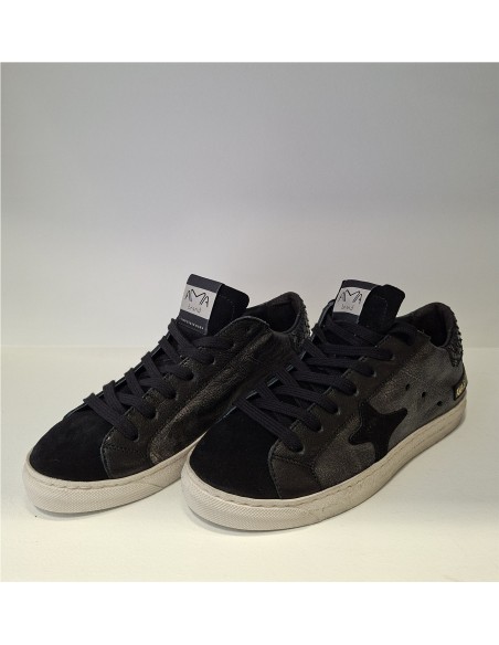 Zapatilla Negra Snk de Ama Brand